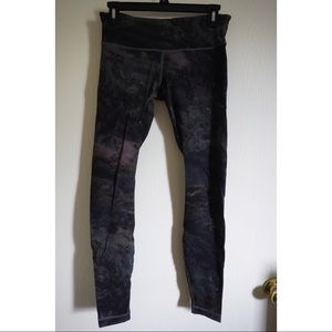 lululemon athletica Pants - Lululemon Printed Wunder Unders lululemon athletica Pants - Lululemon Printed Wunder Unders